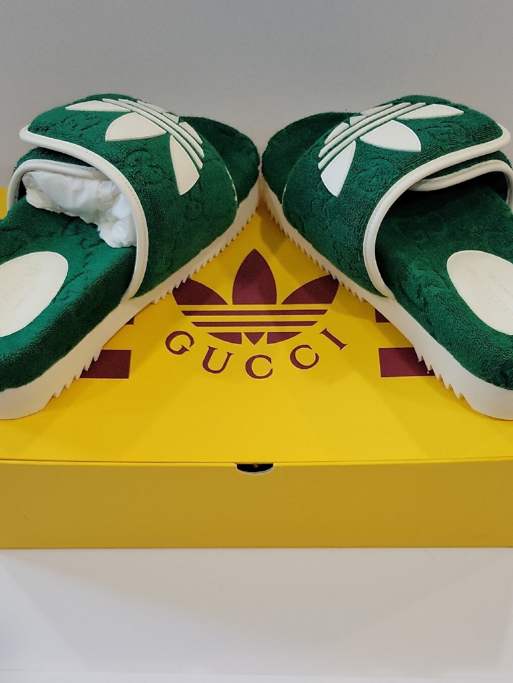adidas Collab With GUCCI Green and White Slide Sandals with Trefoil - Picture 2 of 5